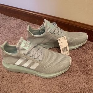 Adidas swift runs- women’s